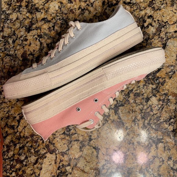 Converse - Picture 2 of 4